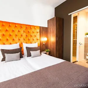https://la-reine-eindhoven.ihotelsrotterdam.com