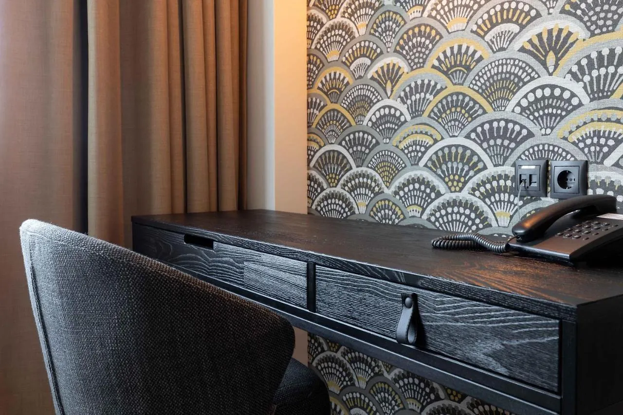 Shanghai Hotel Holland Делфт 4*,  Нидерланды