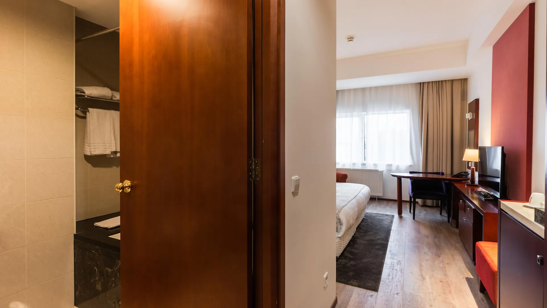 Shanghai Hotel Holland Делфт